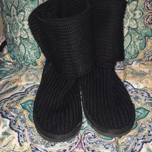 Black cardy uggs